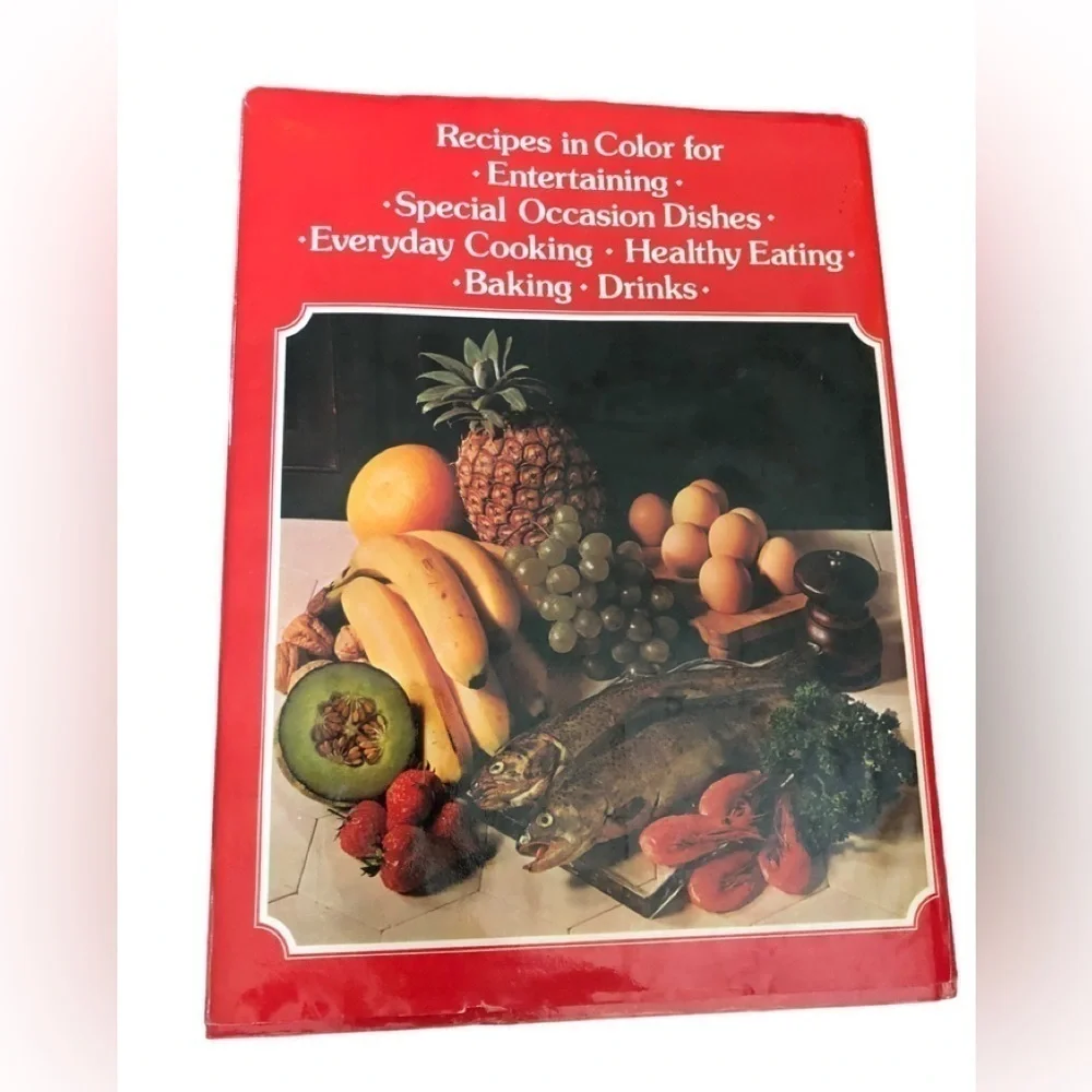 VTG The Best Of Cooking 600 Recipes & Photographs Cookbook 336 PP Hardcover